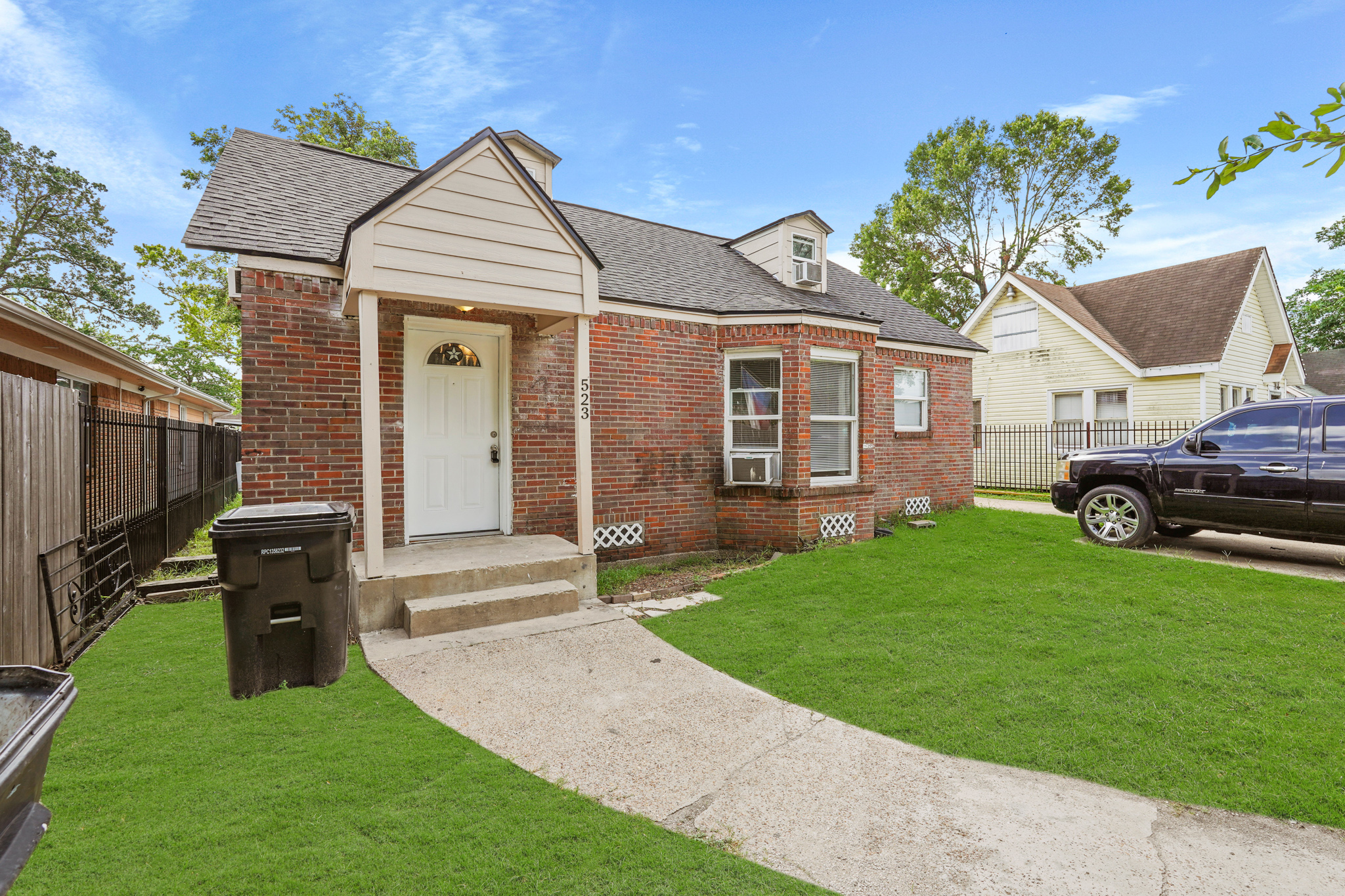 Property thumbnail image